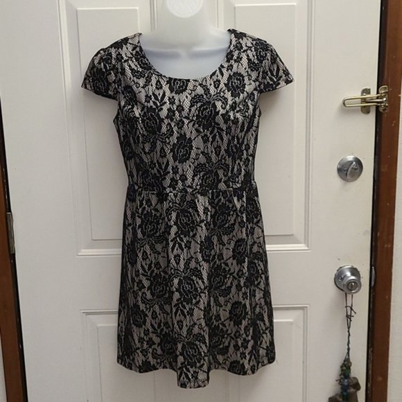 Sweet Storm Dresses & Skirts - Sweet Storm Black and Beige Dress